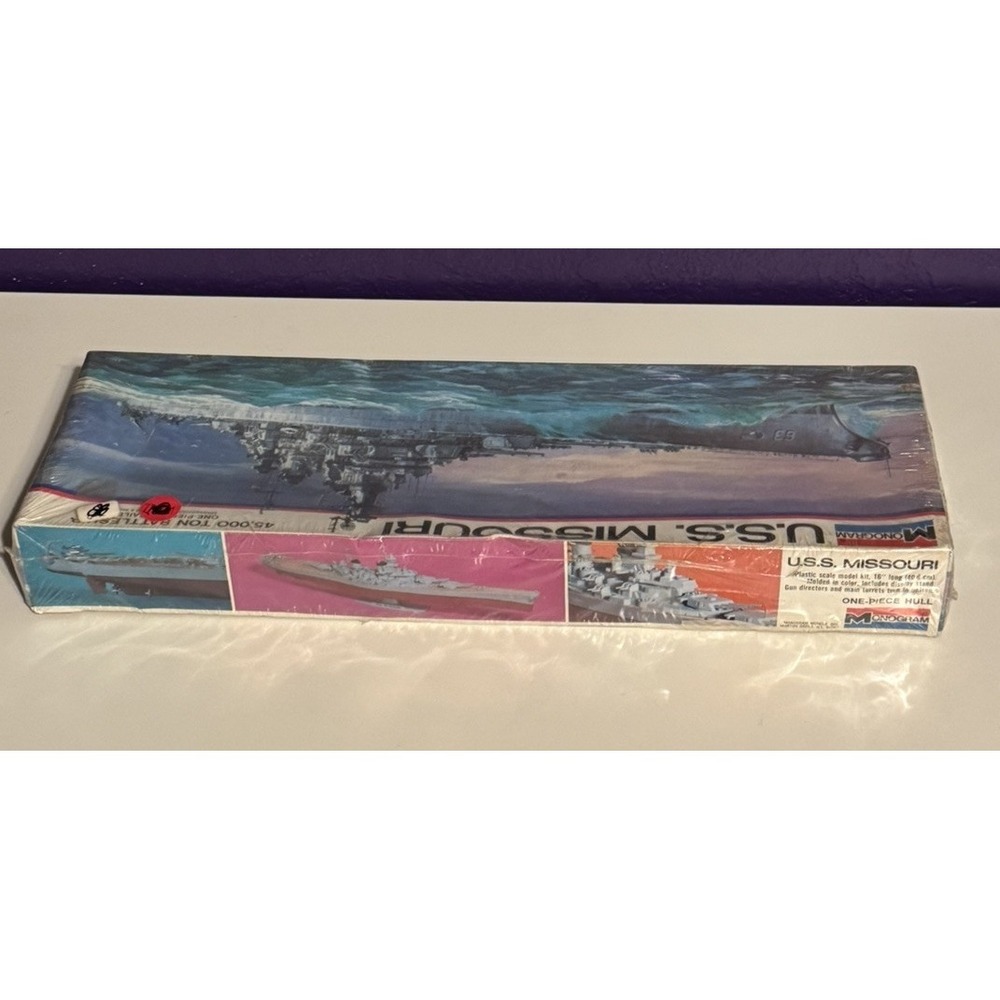 Monogram USS Missouri BB-63 Battleship Model Kit 1976 16" 3000 New Sealed - Picture 2 of 5